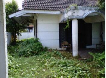 Rumah Tua harga miring di Perumahan Mega Cinere