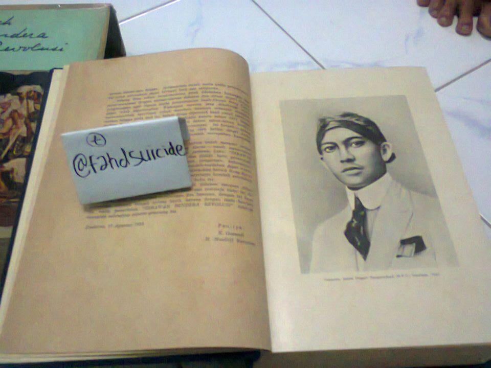 Buku "Dibawah Bendera Revolusi" Jilid Pertama 1964
