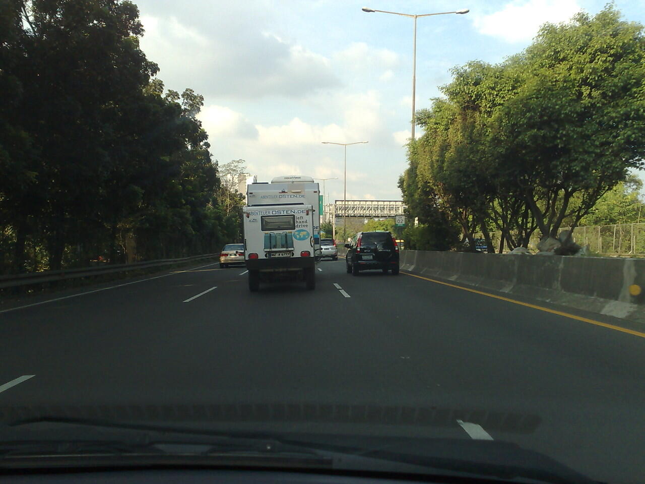 gan ane ketemu mobil plat luar negeri di jalan tol di jakarta