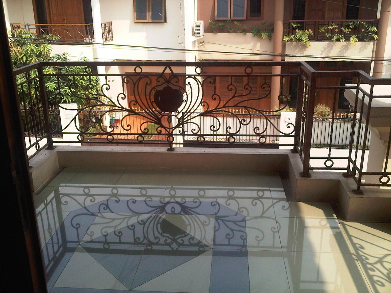 Dijual 1 unit rumah 2 lantai