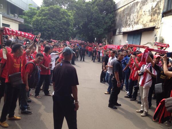 Foto-foto kedatangan Liverpool ke Indonesia 