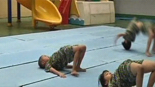 bused dah anak TK di ajari militer di sekolahnya