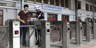 &#91;PLEASE&#93; AYO balikin kartu single trip CommuterLine yang hilang dibawa pulang!