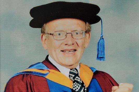 Orang Jenius yang Menjadi Penjaga Lalu Lintas