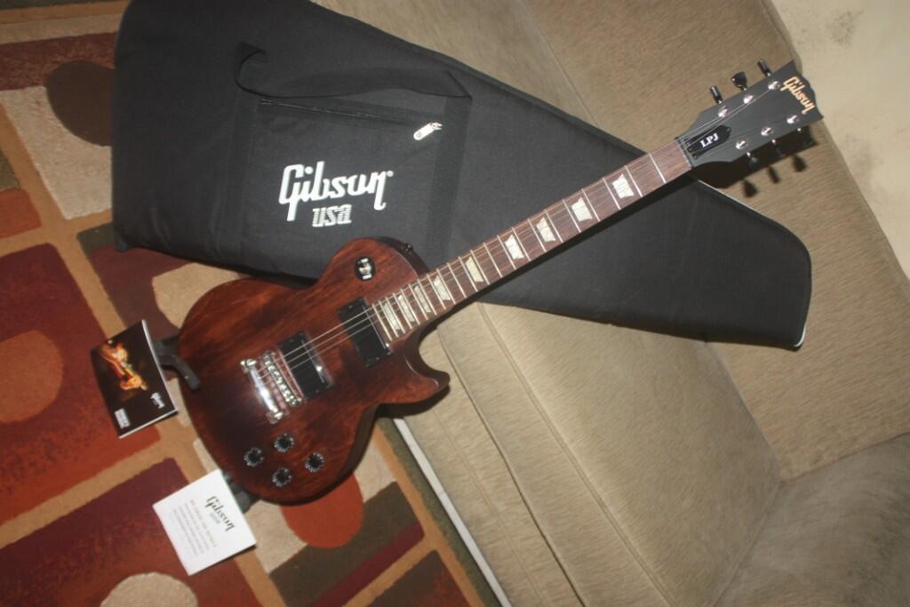 Terjual **RockPizz** GIBSON LPJ USA TH.2013 ORIGINAL 99,9% 