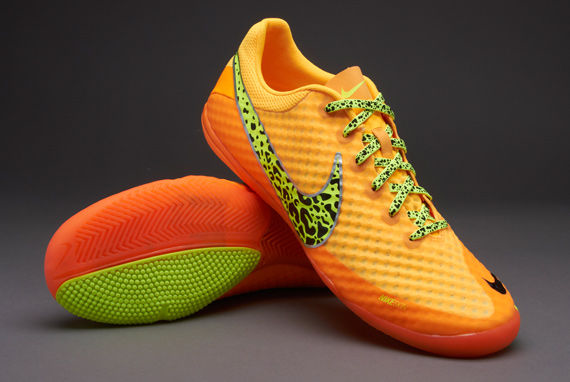 WTB TOPGRADE FOOTBALL/FUTSAL BOOTS