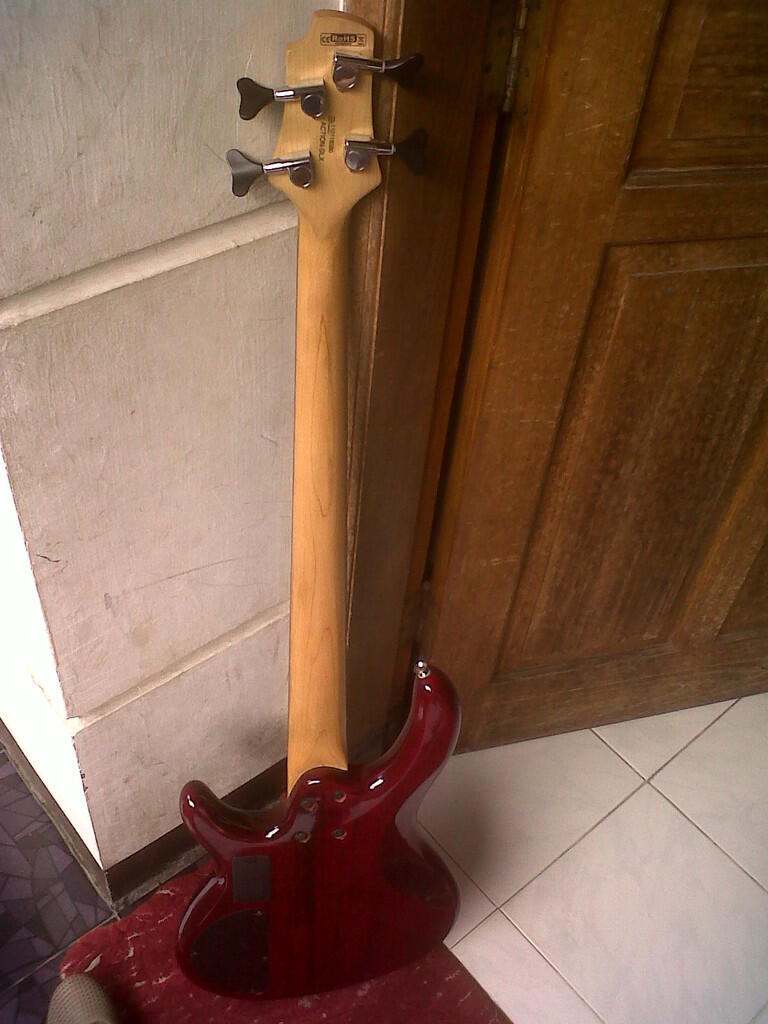 Cort Action Deluxe 4 strings Bandung Sumedang BU