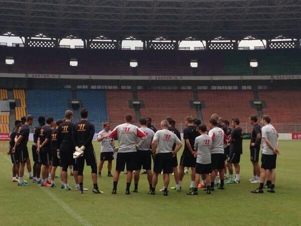 Foto-foto kedatangan Liverpool ke Indonesia 