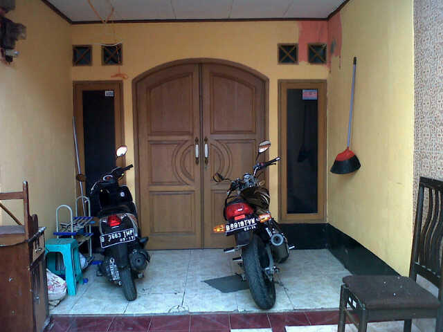 Rumah lokasi Strategis, untuk KOST, 11 kamar !!