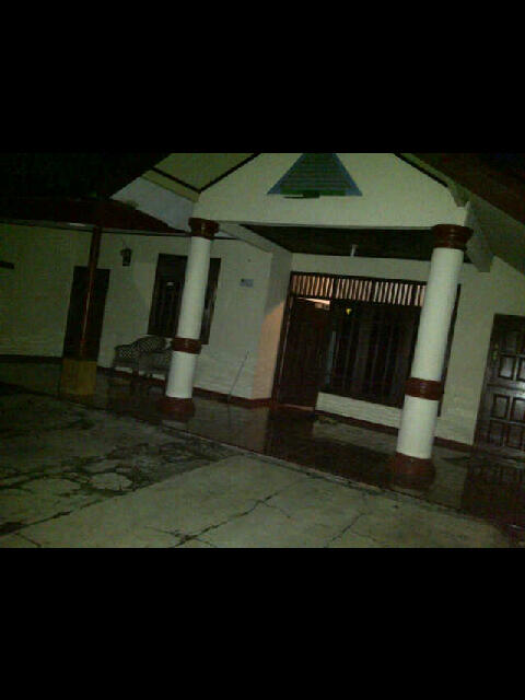 RUMAH DI DEKET SENTUL