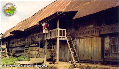 Rumah Adat Tahan Gempa