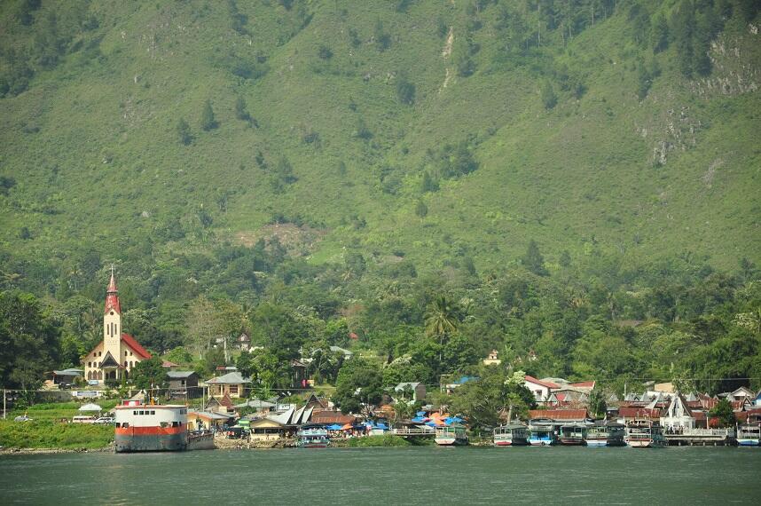 Pulau Terunik Di Indonesia