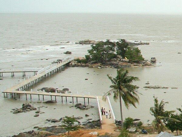 Pulau Terunik Di Indonesia