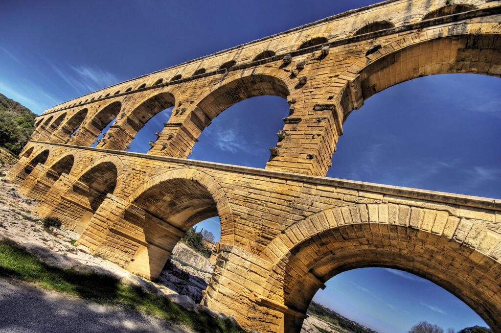 10 Aqueduct Kuno Paling Menakjubkan