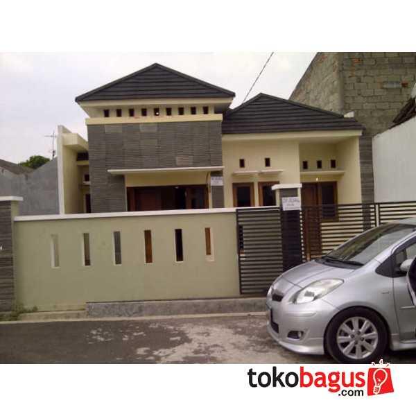 Rumah Siap Huni di Jatiwaringin Asri