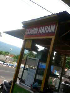 ngaku jual barang haram gan,,,,,