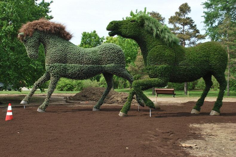 &#91;KEREN&#93; Indahnya Patung Raksasa Pada Pameran Mosaiculture 2013