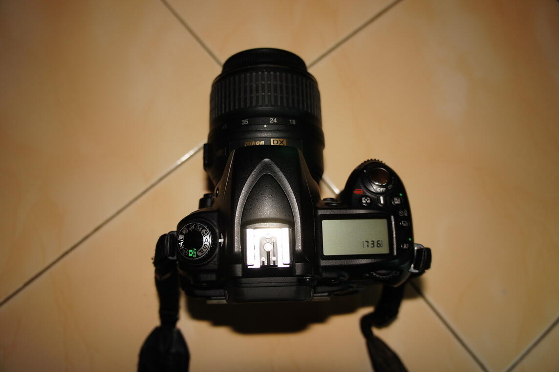 WTS (Nikon D90+18-55+VG ori)