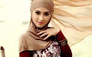 gadis berhijab paling cantik