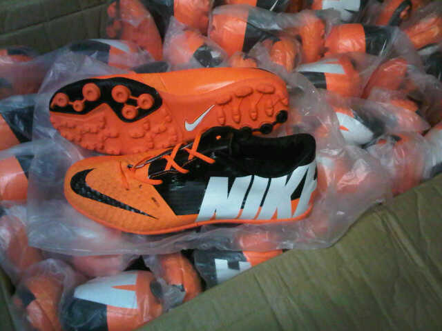 sepatu futsal nike bomba finale II "replika"