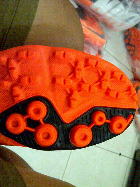 sepatu futsal nike bomba finale II "replika"