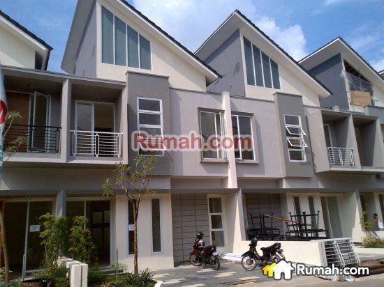 Jual Rumah di Bintaro, Keamanan 24 Jam dan Ada Fasilitas Kolam Renang!