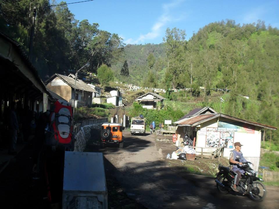 Perjalan ke Semeru + Kesurupan Warga Ranu Pani ( Makhluk Halus )