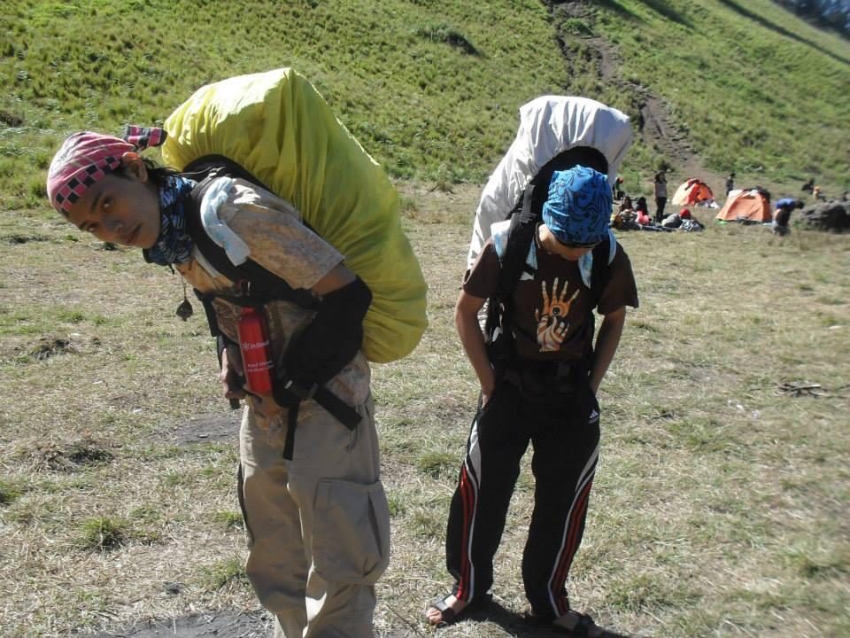 Perjalan ke Semeru + Kesurupan Warga Ranu Pani ( Makhluk Halus )