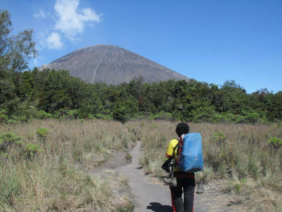 Perjalan ke Semeru + Kesurupan Warga Ranu Pani ( Makhluk Halus )