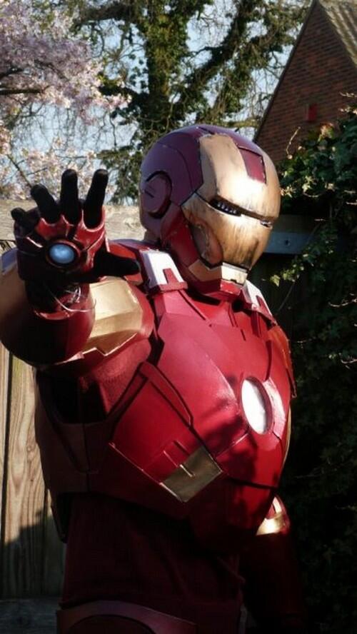 Costum Iron Man Handmade.. Mirip sama asli gan..