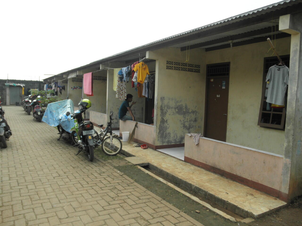 Rumah Kontrakan 41 pintu cisauk Banten