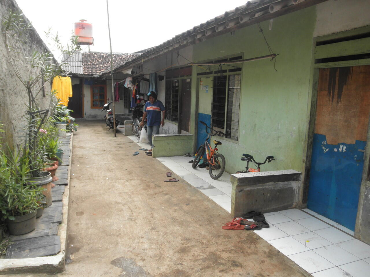 Rumah Kontrakan 41 pintu cisauk Banten