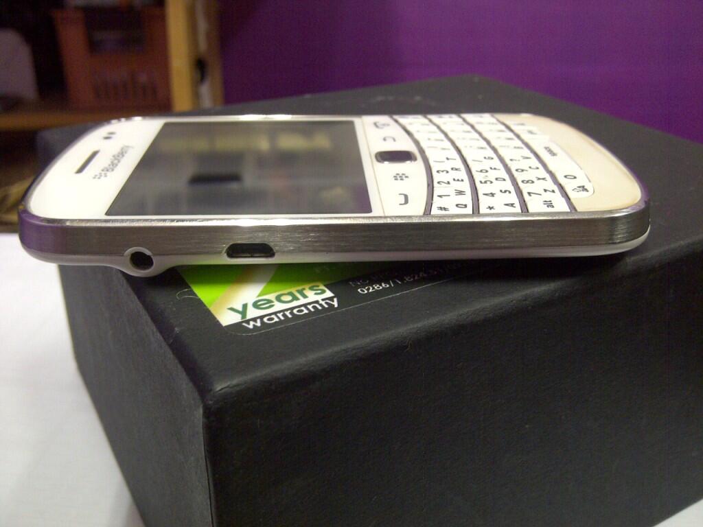 Blackberry 9900 dakota white.grnsi panjang T-cell berindo.no rekond apalagi refurbish