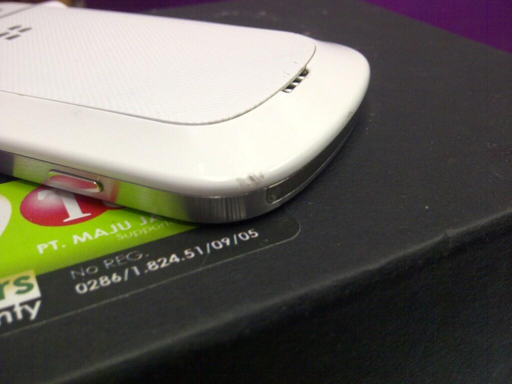 Blackberry 9900 dakota white.grnsi panjang T-cell berindo.no rekond apalagi refurbish