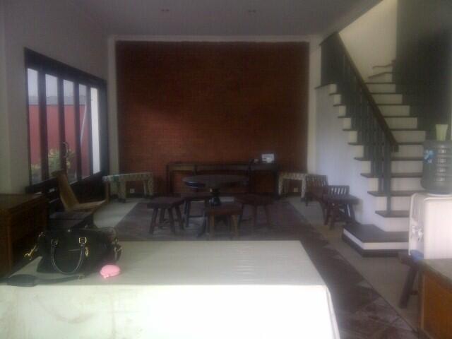 Jual rumah mewah di sanur Bali kondisi terawat