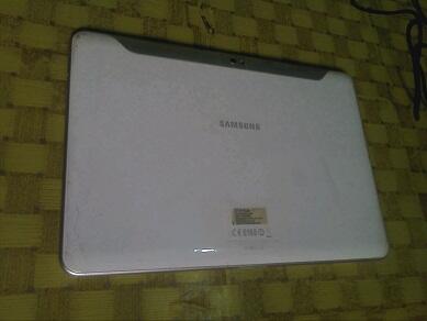 Samsung P7500 Galaxy Tab 10.1 3G Bisa Buat tlp dan sms = 2.4 jt mau gan?