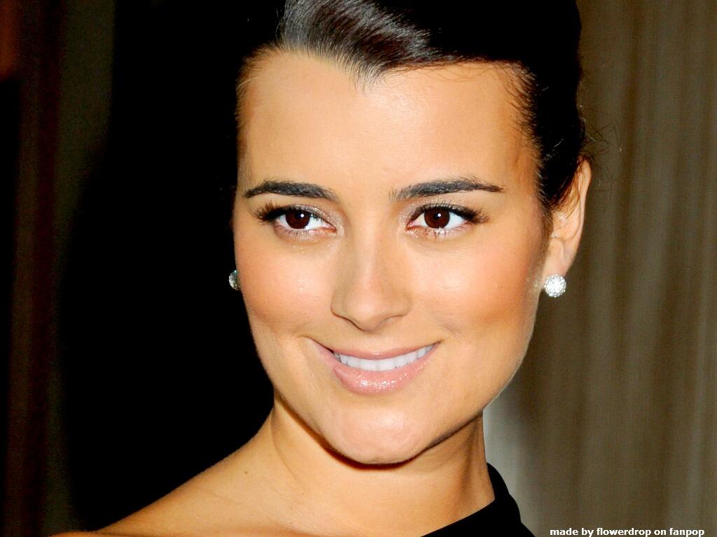 Masuk Gannn !! Ada yang kenal nama Cote de Pablo ? Beningg ala Latin Gann !!
