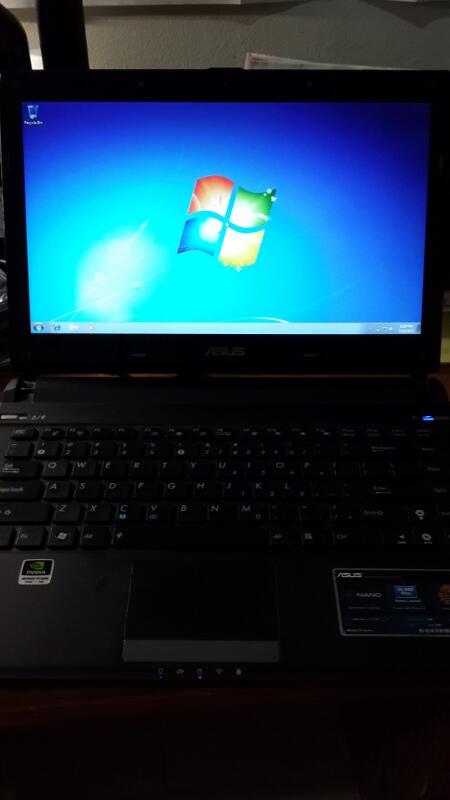 Dijual Laptop Asus U36S mulus + DVDRW + Win 7 HB + Upgrade Memory 6 GB Box Lengkap
