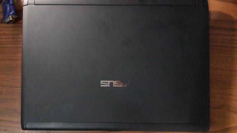 Dijual Laptop Asus U36S mulus + DVDRW + Win 7 HB + Upgrade Memory 6 GB Box Lengkap