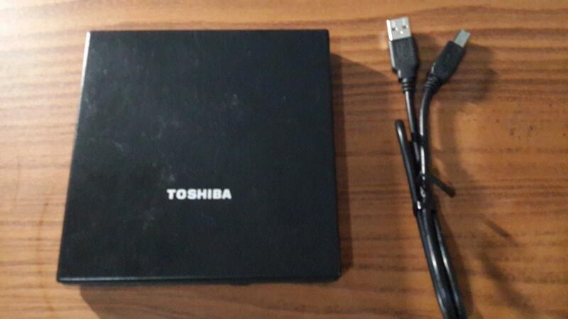 Dijual Laptop Asus U36S mulus + DVDRW + Win 7 HB + Upgrade Memory 6 GB Box Lengkap