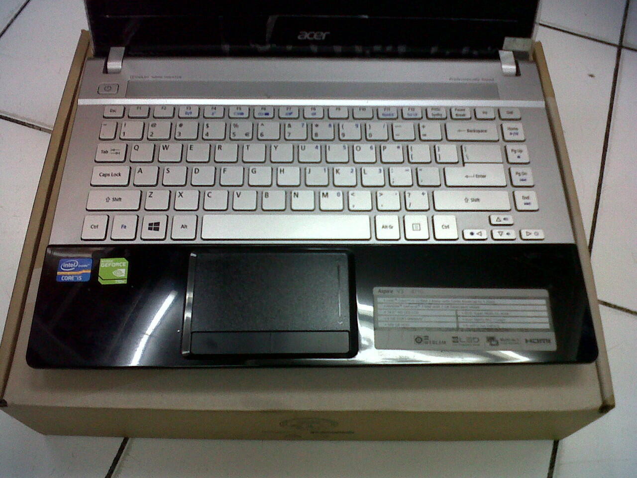 Acer V3-471G - i5 Ivy Bridge 640gb 4GbNvidia 710M 2Gb fullSet gaming