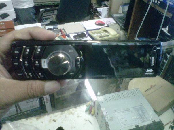 dvd/tv mobil SingleDin layar mini 3inch DHD-883T. bandung (car audio panggilan)