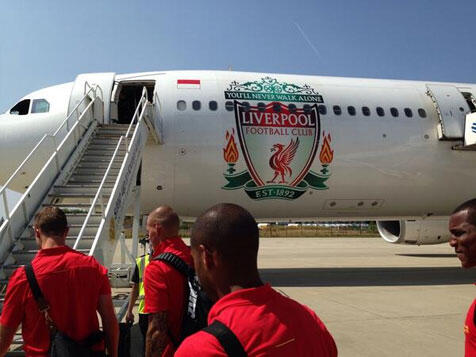 Desain Khusus Pesawat Garuda Indonesia Bikin Kagum Pemain Liverpool