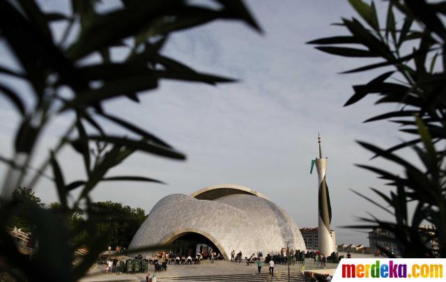 Ragam keindahan menara masjid