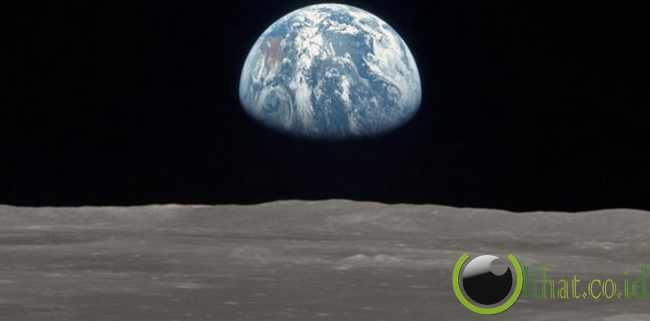 10 Bukti Pendaratan AS di Bulan adalah Pembohongan (HOAX)
