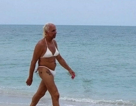 Bikini Putih Seksi abis gan..