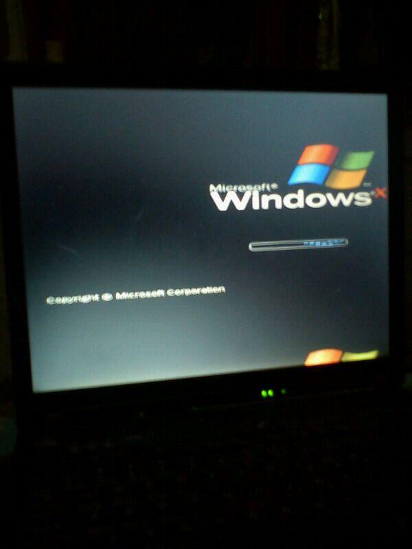 Layar Laptop Gwa jadi Keren double gitu gan xD.