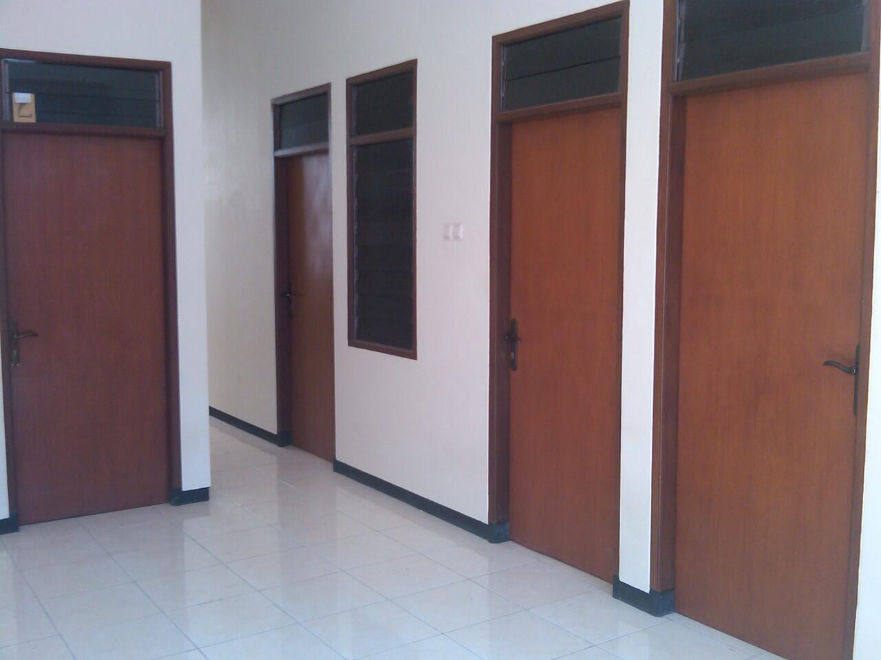 Rumah utk kos / tinggal dekat kamp. erlangga