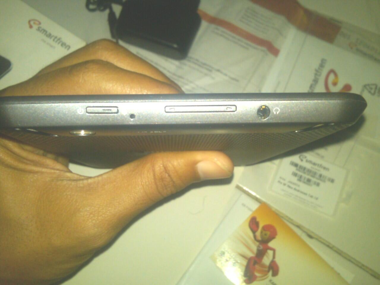 Smartfren AndromaxTab2 garansi s/d Nov '13