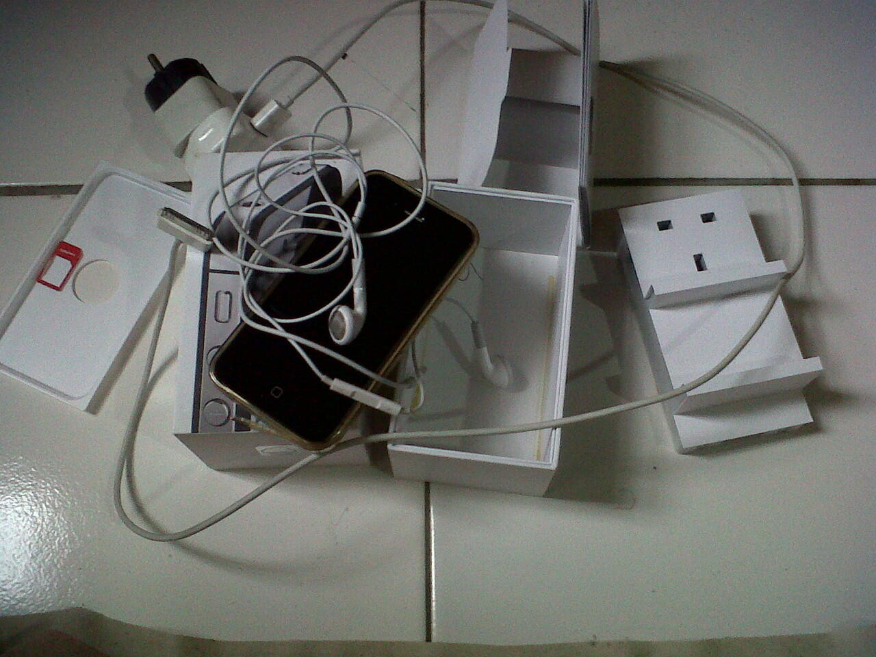 iphone 4s black 16GB like new mulus a bis